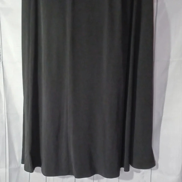 Signature By Sangria black sleeveless Evening Gown - Picture 6 of 8